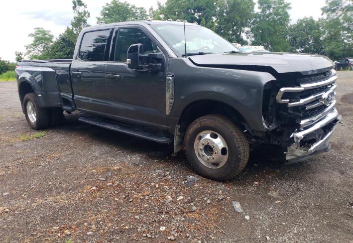 Salvage 2026 Ford F350  in Gray