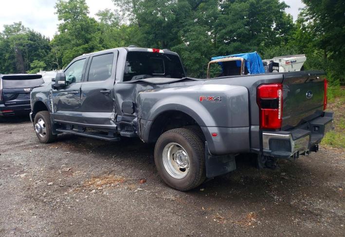 Salvage 2026 Ford F350  in Gray