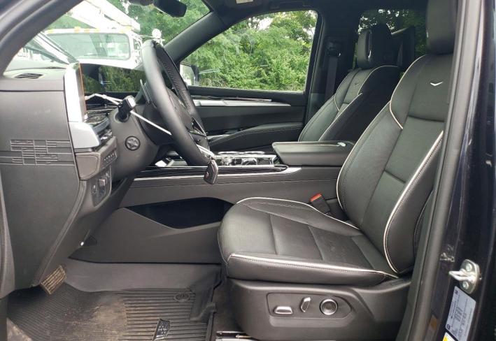 Salvage 2025 Cadillac Escalade Esv Sport in Черный