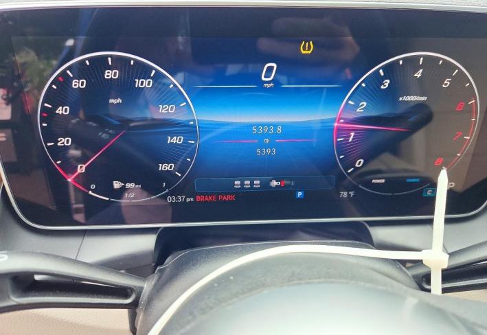 Salvage 2025 Mercedes-benz Glc 300 4matic in Blue