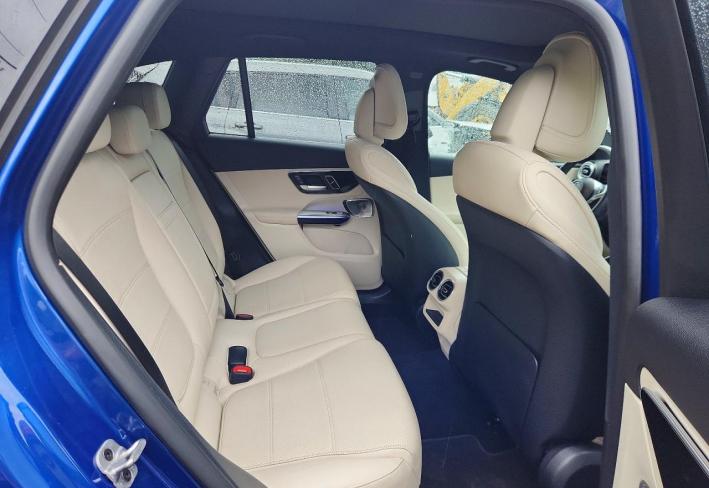 Salvage 2025 Mercedes-benz Glc 300 4matic in Blue