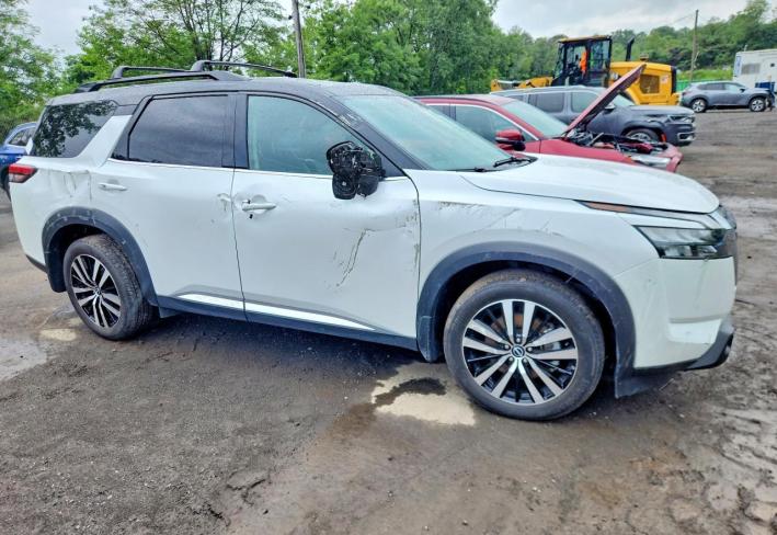 Salvage 2025 Nissan Pathfinder Platinum in White