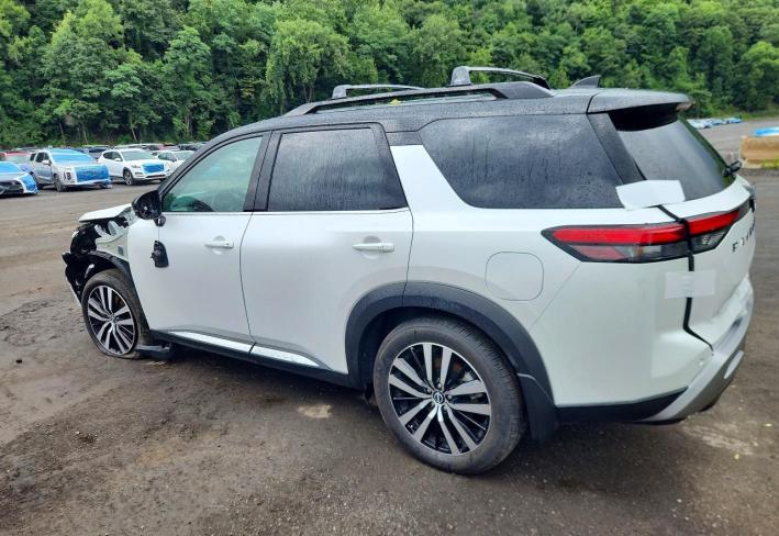 Salvage 2025 Nissan Pathfinder Platinum in White