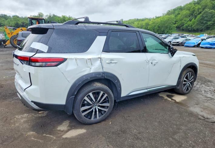 Salvage 2025 Nissan Pathfinder Platinum in White