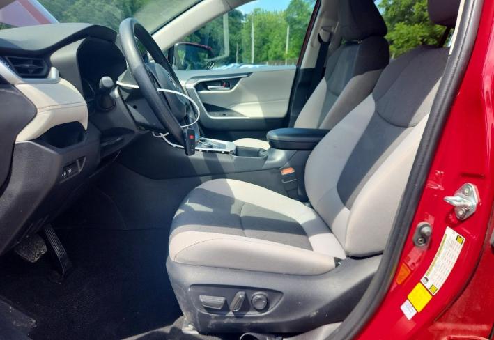 Salvage 2025 Toyota Rav4 Hybrid Xle in Бордовый