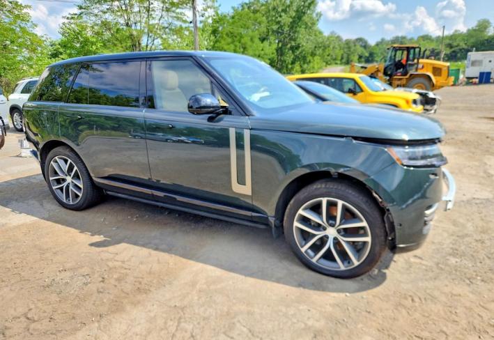 Salvage 2025 Land Rover Rover Range Se in Зеленый