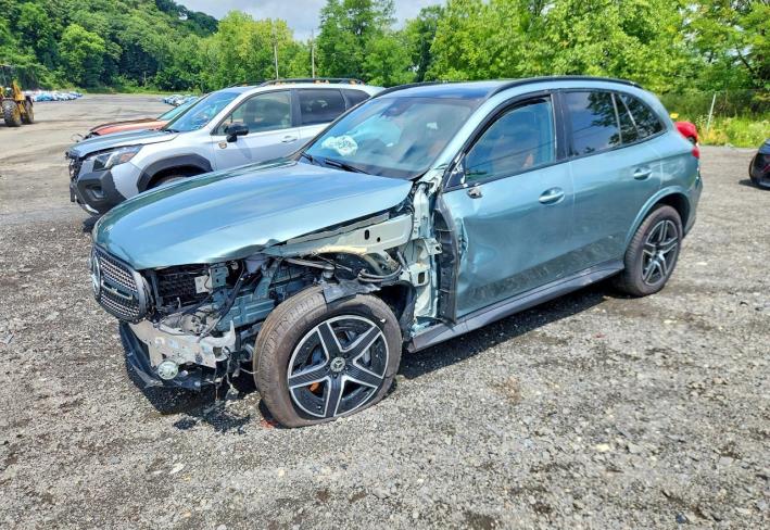 Salvage 2025 Mercedes Benz Glc 300 4matic in Синий