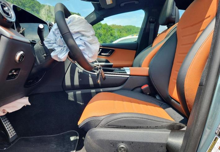 Salvage 2025 Mercedes Benz Glc 300 4matic in Синий