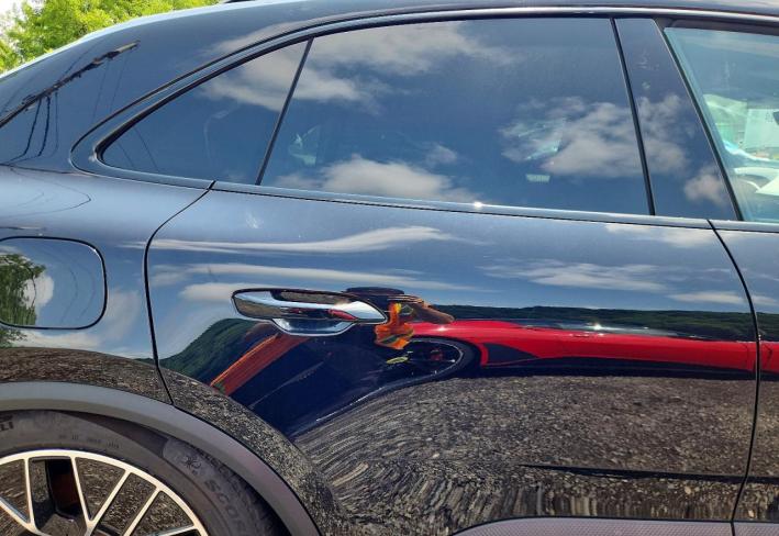 Salvage 2025 Porsche Macan 4s in Black