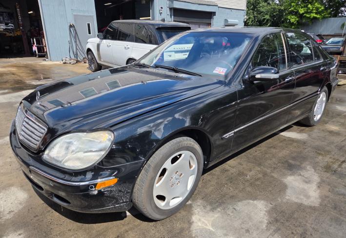 Salvage 2002 Mercedes-benz S600  in Black