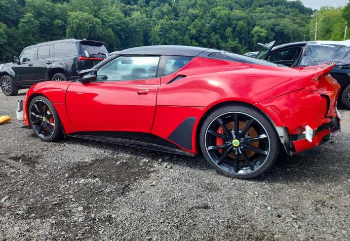 Salvage 2017 Lotus Evora 400 in Красный