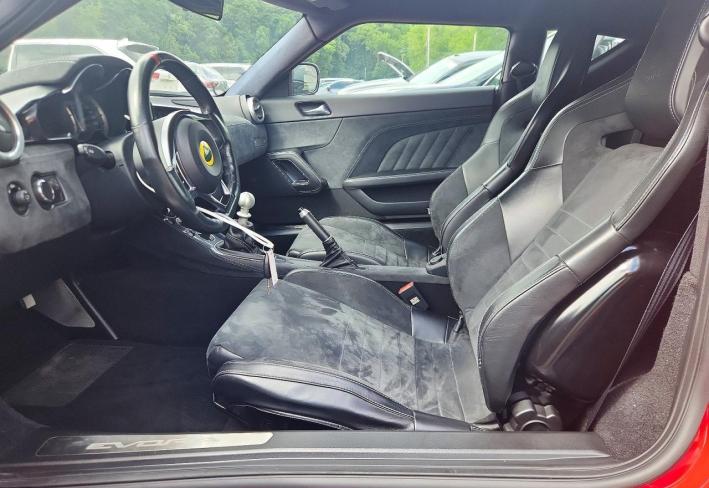 Salvage 2017 Lotus Evora 400 in Красный