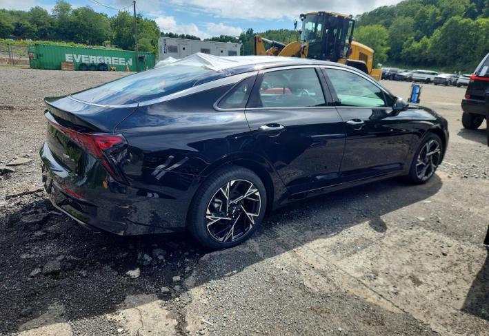 Salvage 2025 Kia K5 Gt Line in Черный