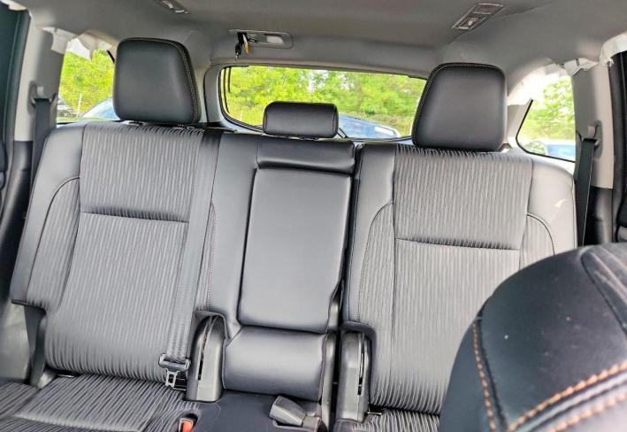 Salvage 2019 Toyota Highlander Le Plus in Белый