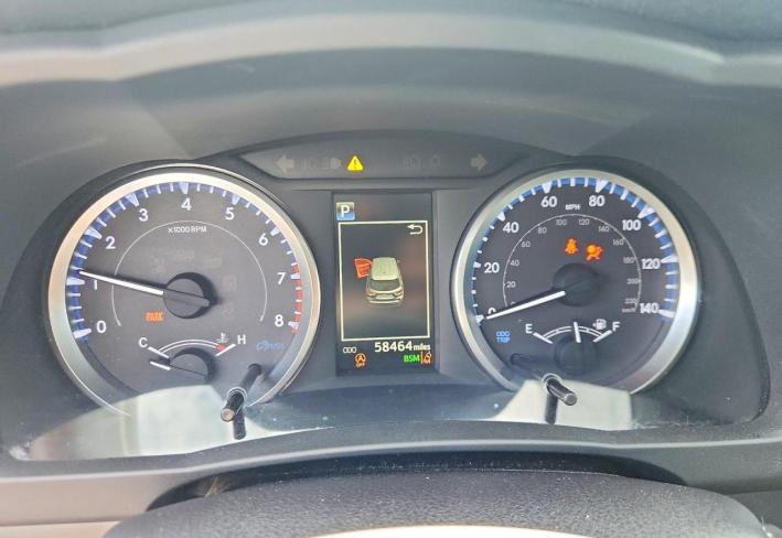 Salvage 2019 Toyota Highlander Le Plus in Белый