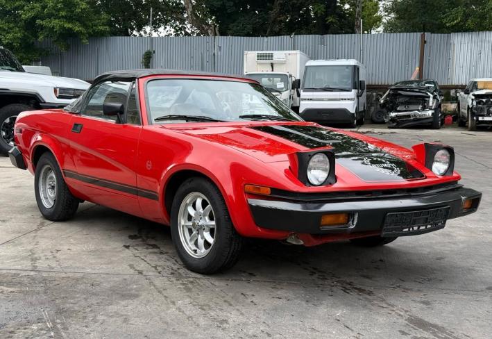 Salvage 1980 Triumph Tr7 Roadster in Red