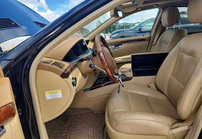 Salvage 2013 Mercedes Benz S 550 4matic in Black
