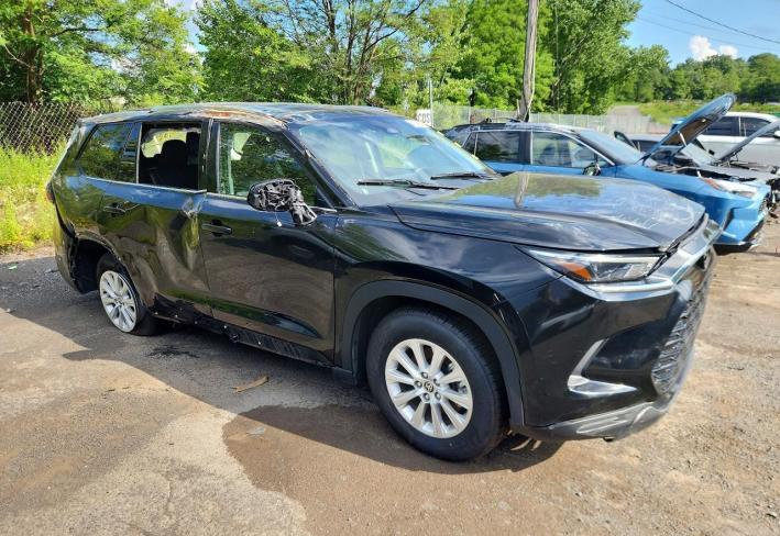 Salvage 2025 Toyota Grand Highlander Xle in Black