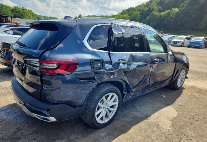 Salvage 2022 Bmw X5 Xdrive40i in Black