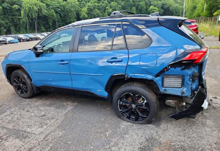 Salvage 2024 Toyota Rav4 Xse in Blue