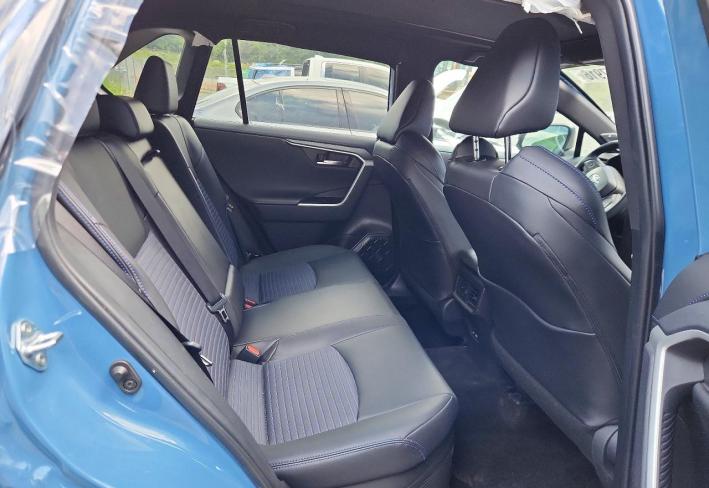 Salvage 2024 Toyota Rav4 Xse in Blue