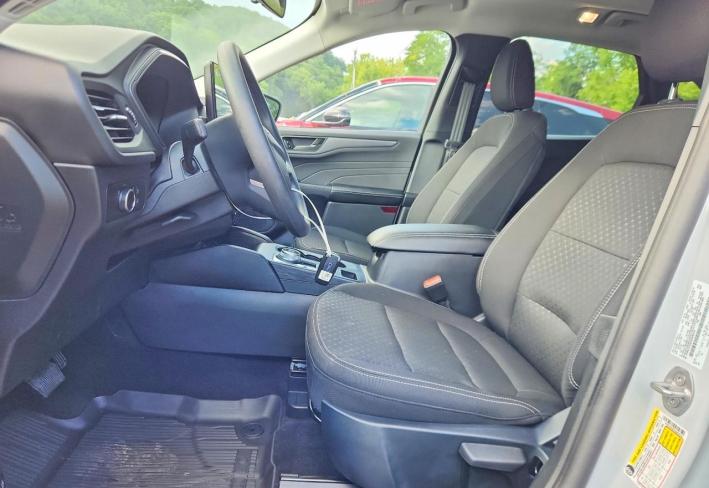Salvage 2025 Ford Escape Active in Белый