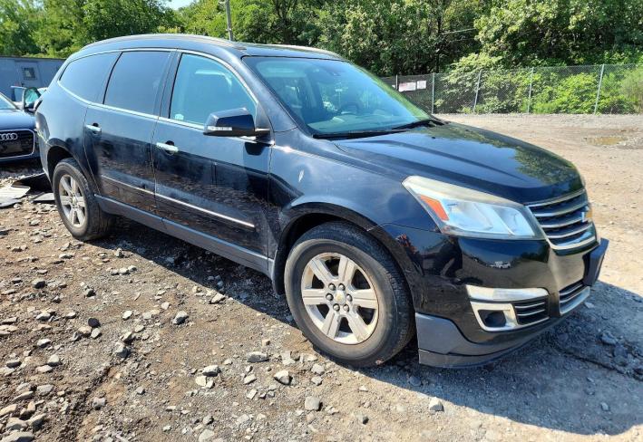 Salvage 2017 Chevrolet Traverse Premier in Черный