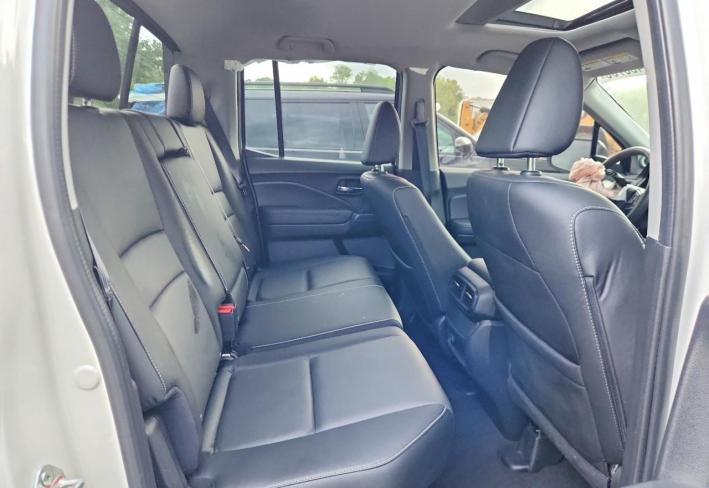 Salvage 2025 Honda Ridgeline  in White