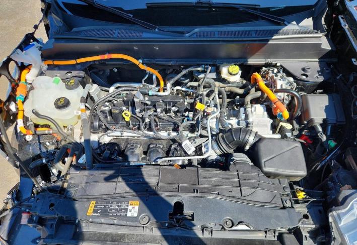 Salvage 2024 Ford Maverick Lariat in Черный