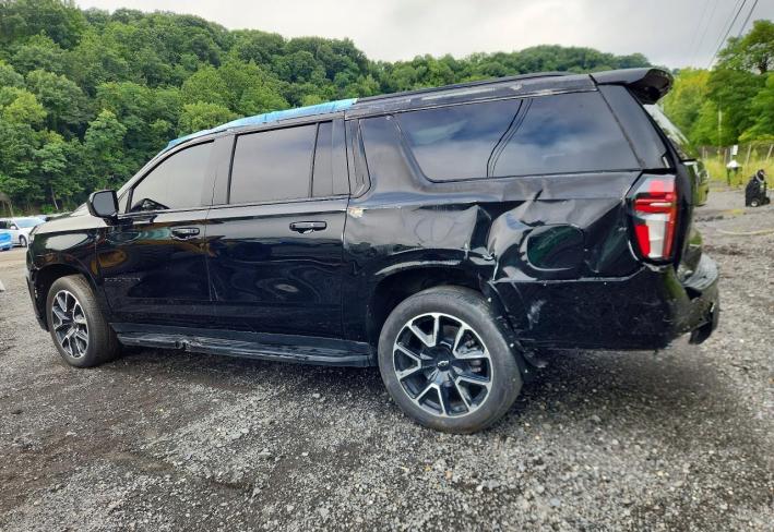 Salvage 2023 Chevrolet Suburban Rst in Черный
