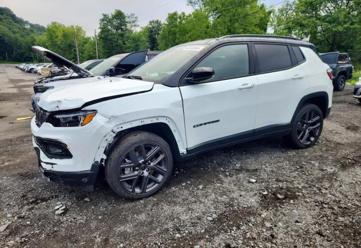 Salvage 2026 Jeep Compass Limited in Белый