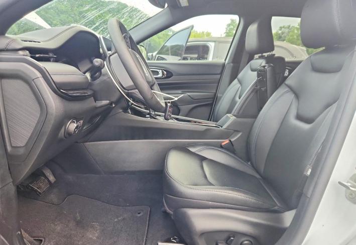 Salvage 2026 Jeep Compass Limited in Белый