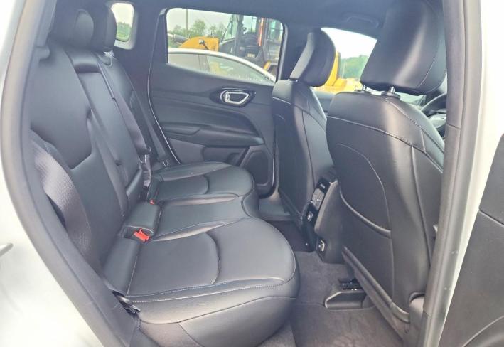 Salvage 2026 Jeep Compass Limited in Белый