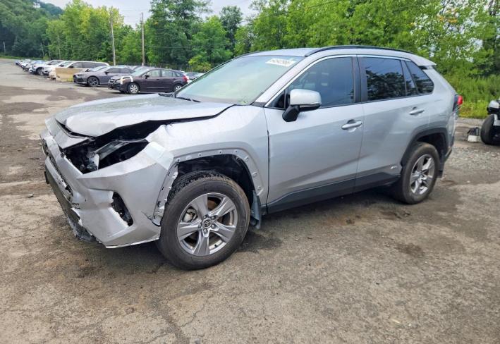 Salvage 2025 Toyota Rav4 Hybrid Xle in Silver