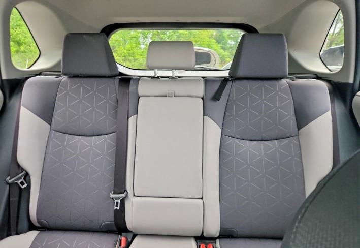 Salvage 2025 Toyota Rav4 Hybrid Xle in Silver