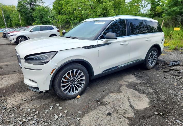 Salvage 2023 Lincoln Aviator  in White