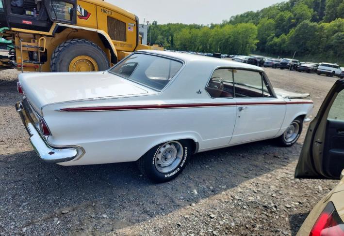 Salvage 1964 Dodge Dart  in Белый