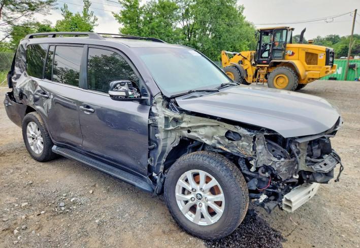 Salvage 2019 Toyota Land Cruiser Vx-r in Gray