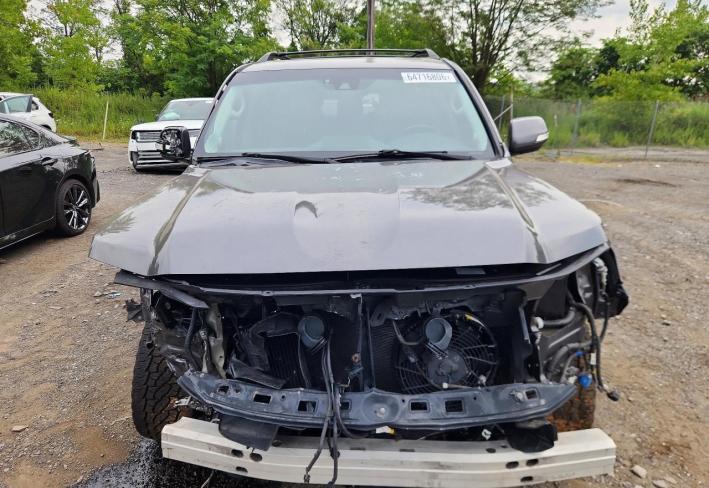 Salvage 2019 Toyota Land Cruiser Vx-r in Gray