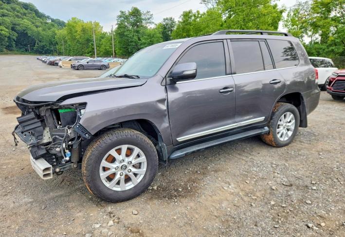 Salvage 2019 Toyota Land Cruiser Vx-r in Gray