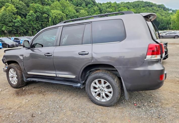 Salvage 2019 Toyota Land Cruiser Vx-r in Gray
