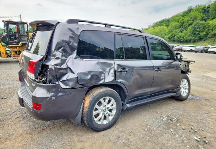 Salvage 2019 Toyota Land Cruiser Vx-r in Gray