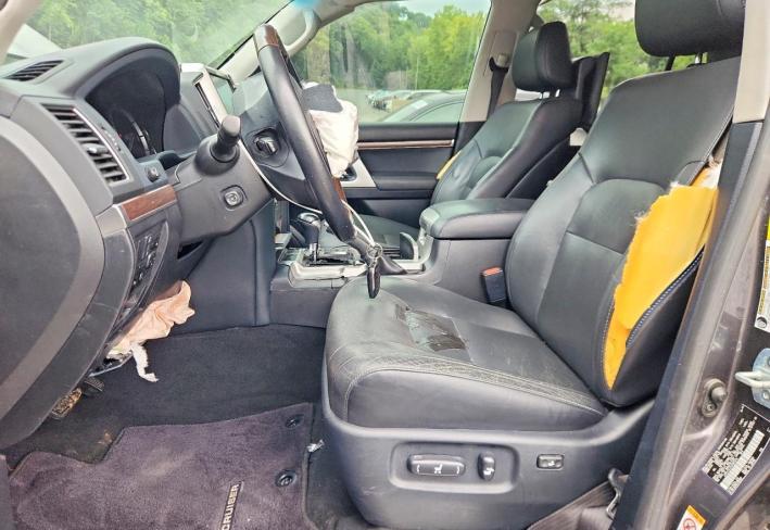 Salvage 2019 Toyota Land Cruiser Vx-r in Gray