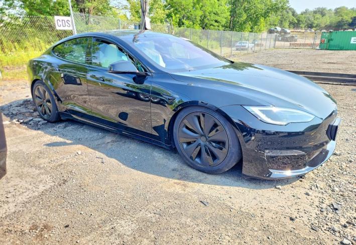 Salvage 2024 Tesla Model S  in Black
