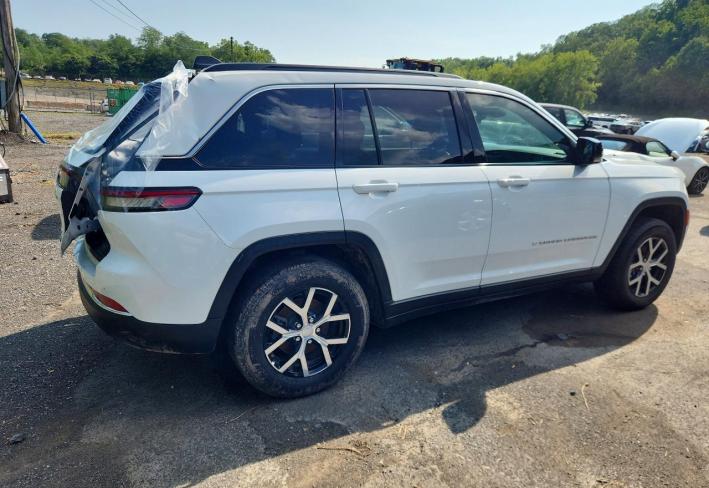 Salvage 2025 Jeep Grand Cherokee Limited in White