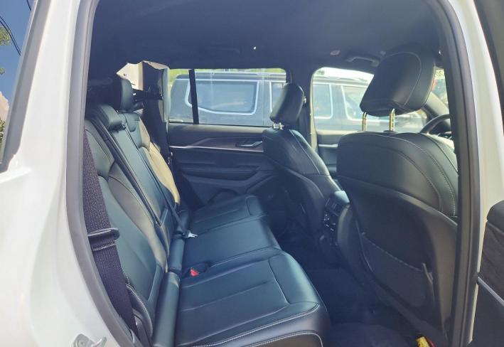 Salvage 2025 Jeep Grand Cherokee Limited in White