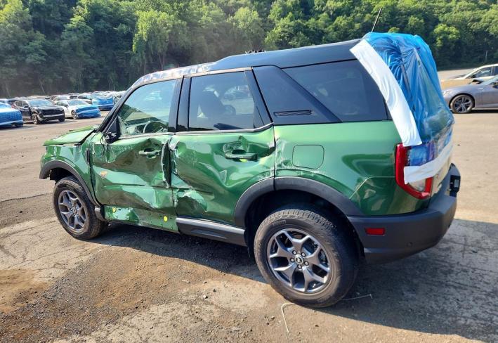 Salvage 2024 Ford Bronco Sport Badlands in Зеленый
