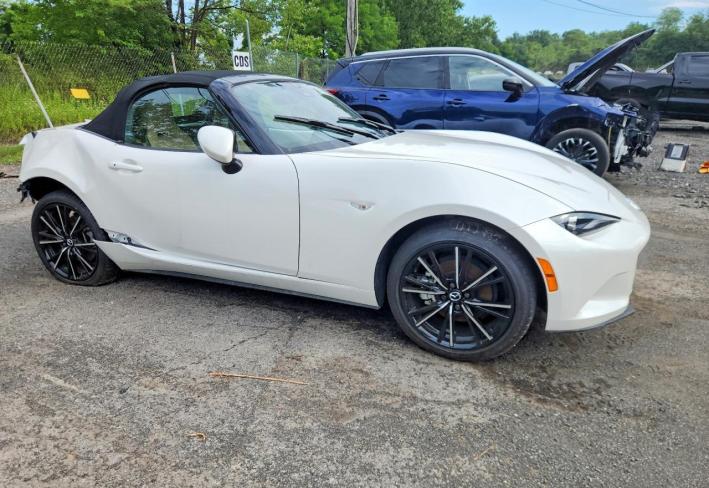 Salvage 2026 Mazda Mx-5 Miata Grand Touring in White