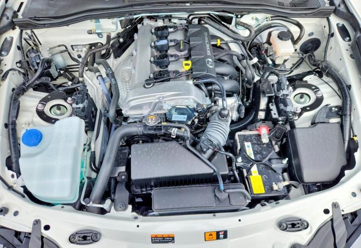 Salvage 2026 Mazda Mx-5 Miata Grand Touring in White