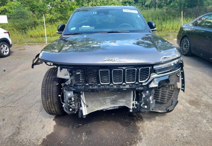 Salvage 2024 Jeep Grand Cherokee Limited 4xe in Gray
